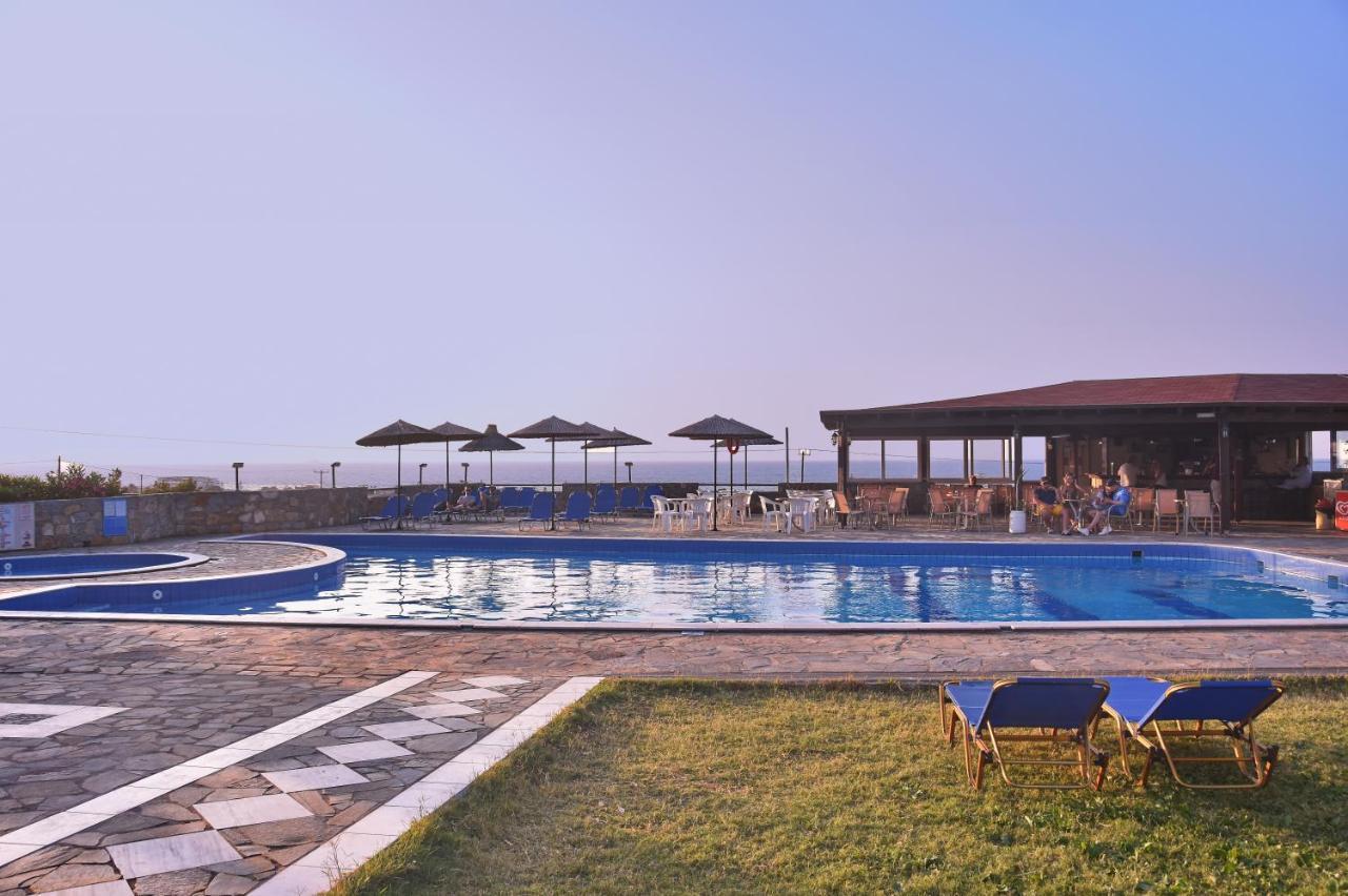 אניסאראס Ocean Heights View Hotel מראה חיצוני תמונה