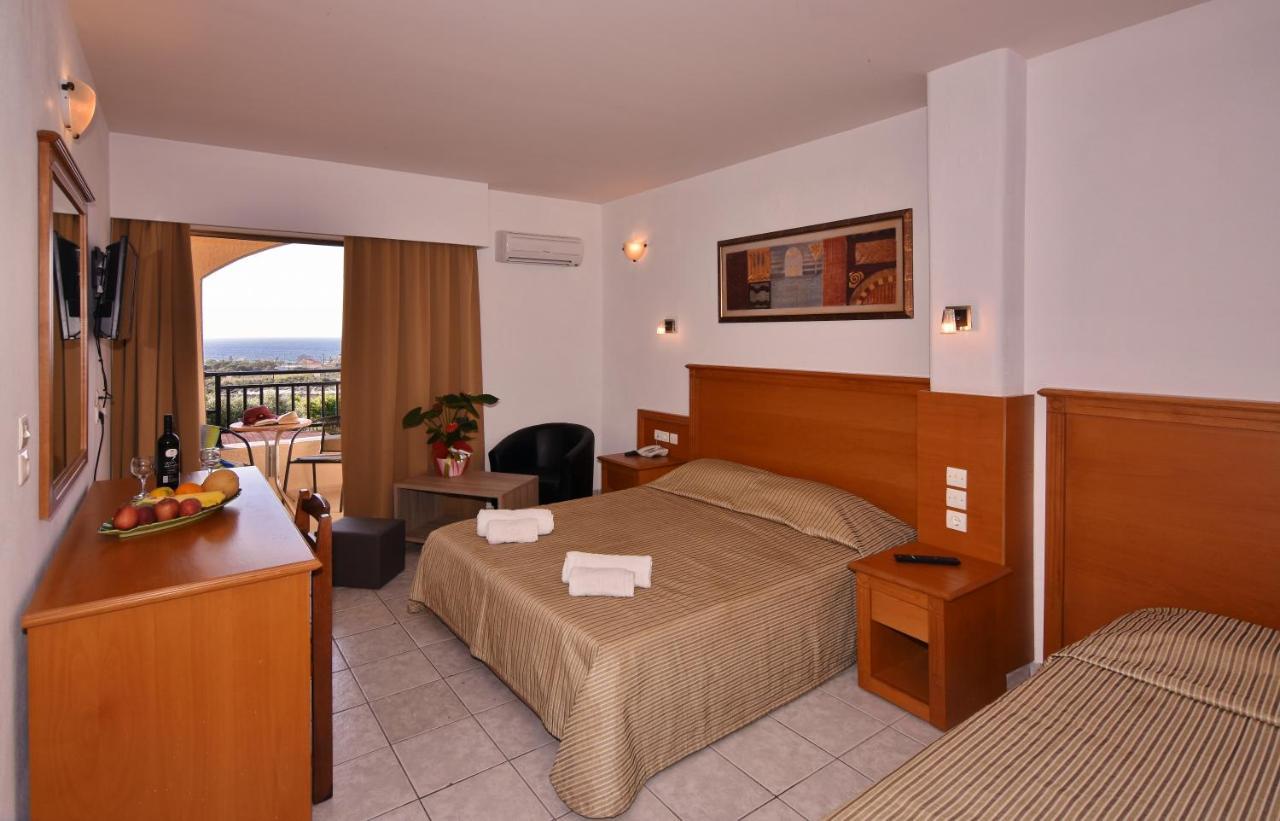 אניסאראס Ocean Heights View Hotel מראה חיצוני תמונה