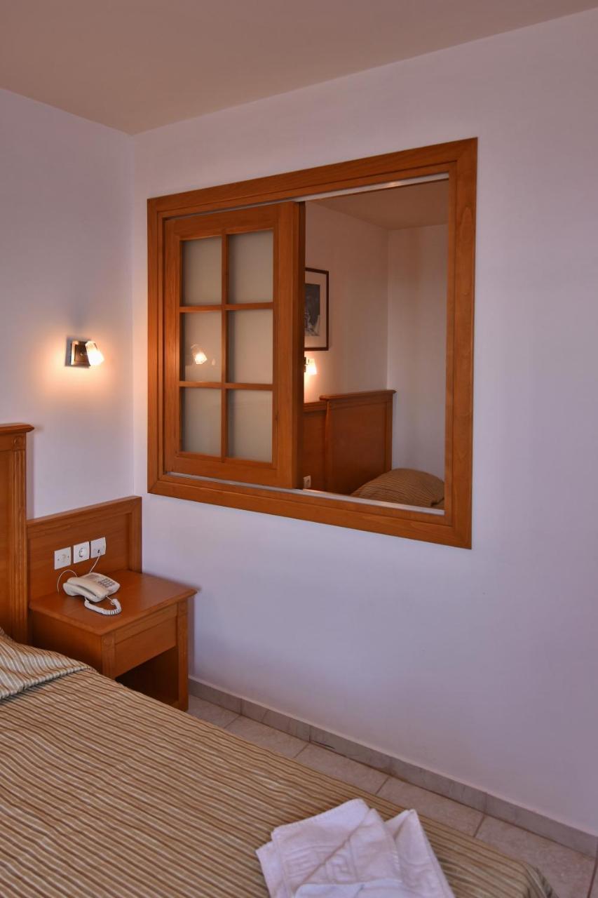 אניסאראס Ocean Heights View Hotel מראה חיצוני תמונה