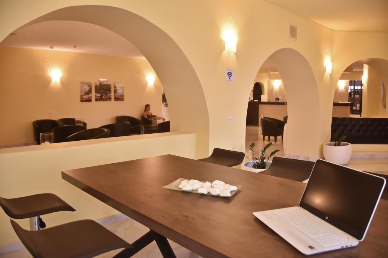 אניסאראס Ocean Heights View Hotel מראה חיצוני תמונה