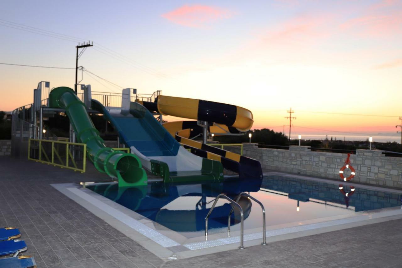 אניסאראס Ocean Heights View Hotel מראה חיצוני תמונה